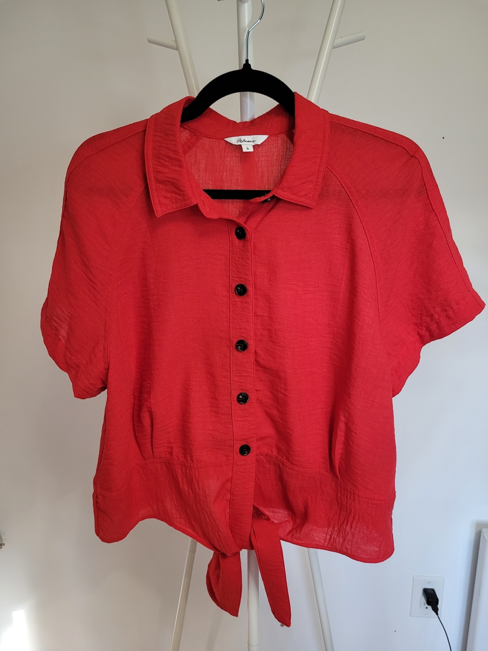 Reitmans Bright Red Short-Sleeve Button-Front Tie-Hem Shirt - Large